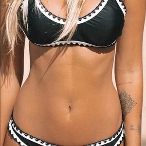 NWT Cupshe Black/White Bikini Set